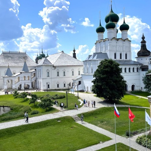 Ростов Великий — жемчужина на озере Неро (из Москвы)