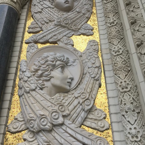 Город-крепость, город-порт: в Кронштадт на метеоре