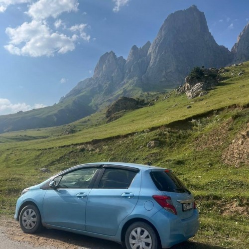 Природные жемчужины Домбая: в мини-группе по горам, озёрам и ущелью