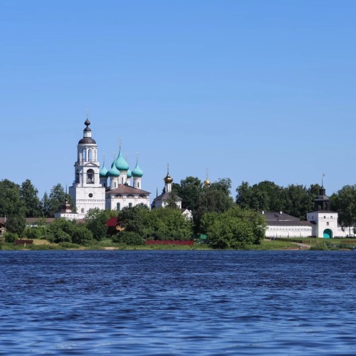 Из Ярославля — в старинный Толгский монастырь