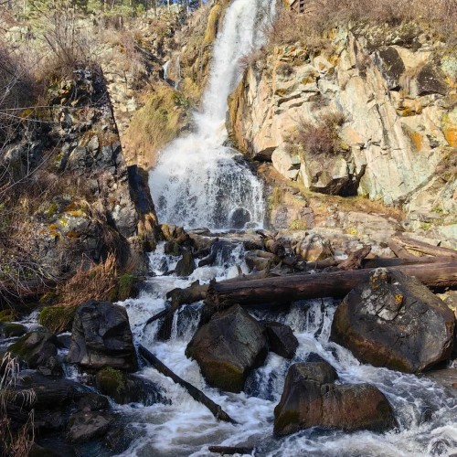 На моторафте — к Семинскому порогу и Камышлинскому водопаду