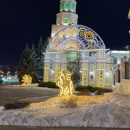Древний кремль в праздничные дни и не только