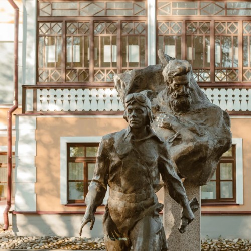 Обзорная пешеходная экскурсия по Кремлю и центру Пскова