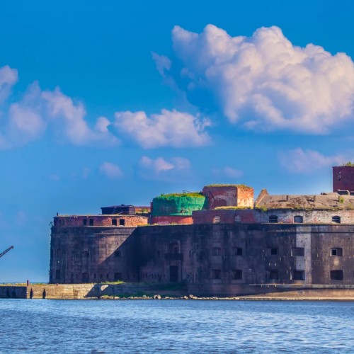 Кронштадт — в город фортов на микроавтобусе