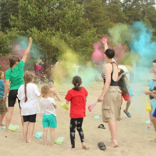 На остров за приключениями: семейный отдых на Ладоге с палатками, вожатыми и няней