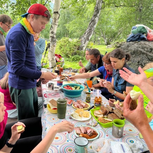 Край разноцветных озёр: треккинг налегке в Архызе с проживанием в палатках