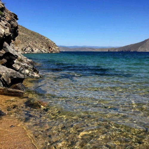 Самое яркое на Байкале: водные прогулки, поездка на поезде и энергия сакральных мест