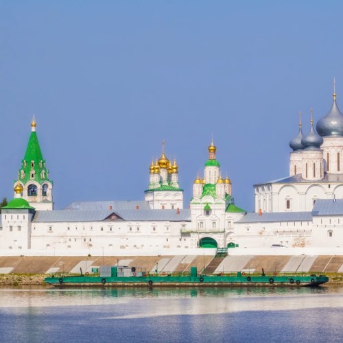 Из Нижнего Новгорода — в Макарьевский монастырь