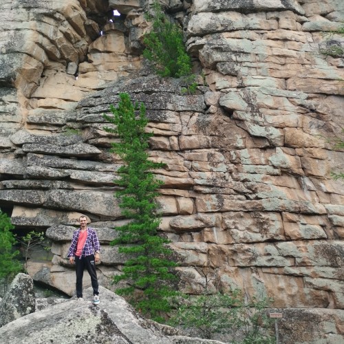 Индивидуальный поход на Кутурчинское Белогорье: причудливые скалы и кедровая тайга (всё включено)