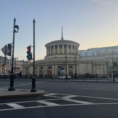 Петербургский метрополитен: обзорная экскурсия по историческим станциям метро