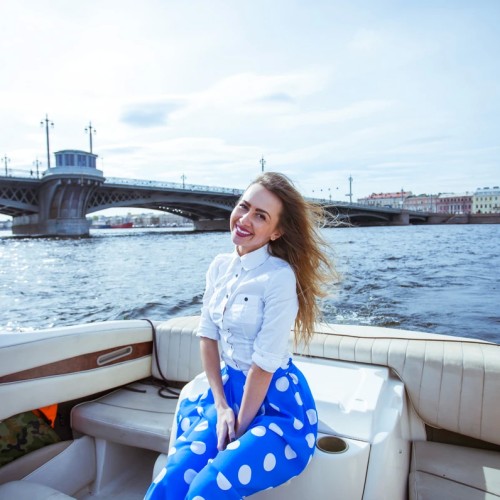 По рекам и каналам Петербурга на персональном катере с гидом