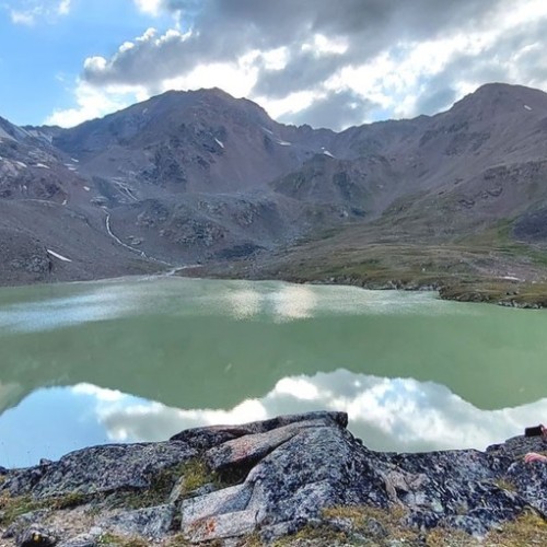 Нетипичное Приэльбрусье: треккинг налегке к 4 высокогорным озёрам с проживанием в гостинице