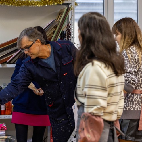 Акриловый мастер-класс для взрослых и детей в Петербурге