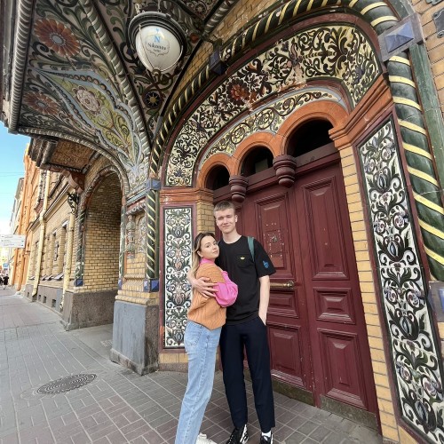 Для самых стойких: подробная экскурсия по дворам и парадным Дворцовой слободы