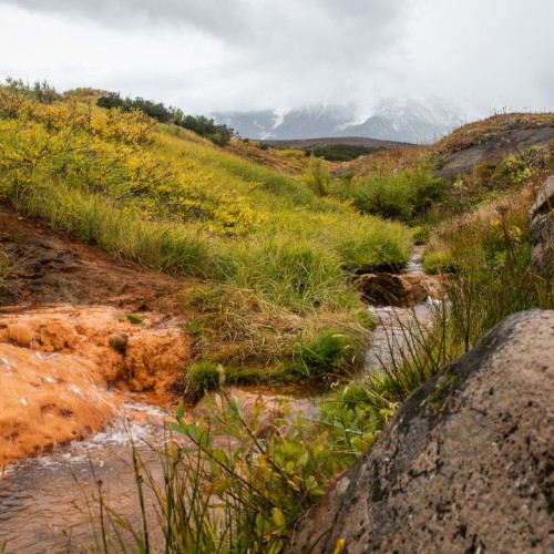 Большой поход с рюкзаками и палатками по Камчатке: вулканы, Тихий океан, термы и альпийские луга