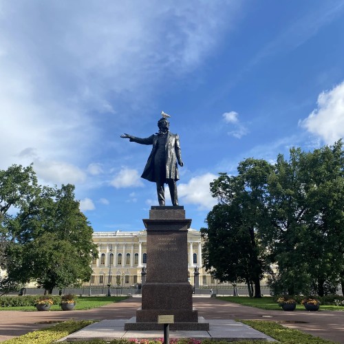 Трансфер в аэропорт Петербурга или из него с обзорной экскурсией в пути