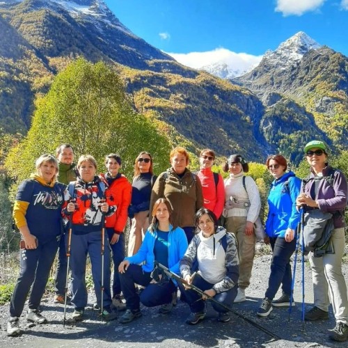Треккинги на Домбае с проживанием в гостинице: Бадукские озёра, водопады и каньон Чёртова мельница