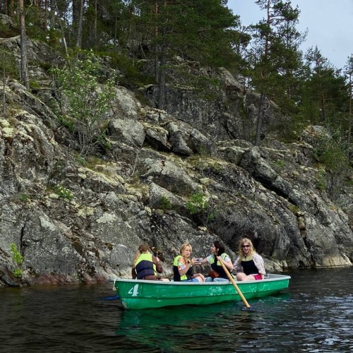 Выдыхай: перезагрузка с йога-практиками и арт-терапией в идиллических пейзажах Карелии
