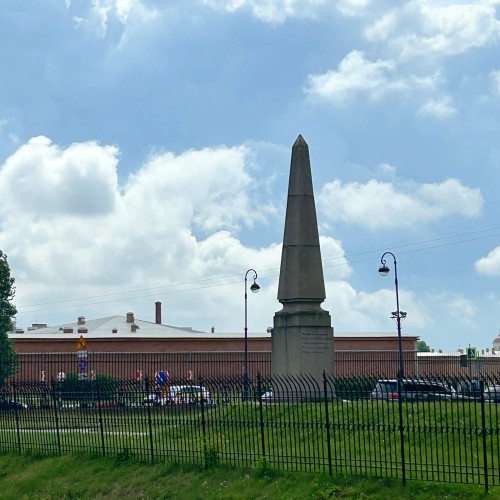 Вдоль Петропавловской крепости — к Казанскому собору