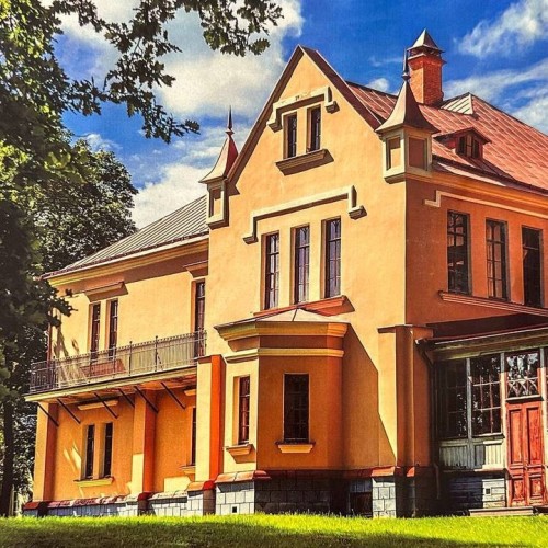 Из Москвы в Великие Луки на выходные с посещением усадеб и мини-концертом