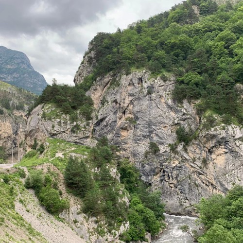 6 ущелий Северной Осетии и столица Алании