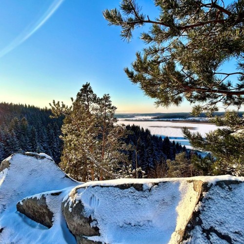 Карелия в белом наряде: зимняя сказка в Петрозаводске, Приладожье и парке «Рускеала»