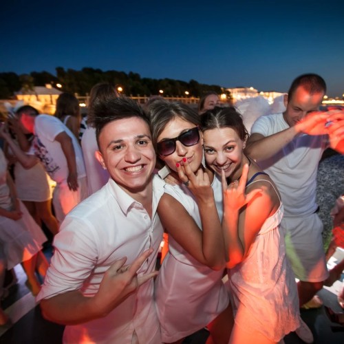 Клубный рейс на теплоходе «Пурга» (ср/чт/вск) — в Петербурге