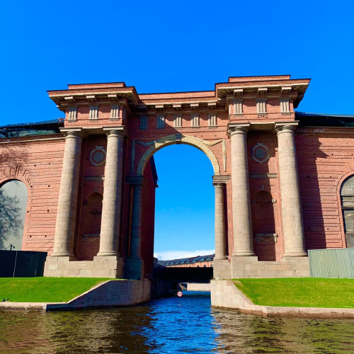 От центра до Финского залива: прогулка на катере