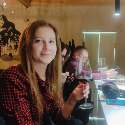 «Лирика в бутылке»: прогулка по барам с аудиоспектаклем (18+)