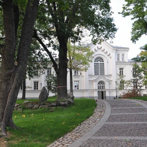 Остров-монастырь Коневец: на страже красоты и покоя