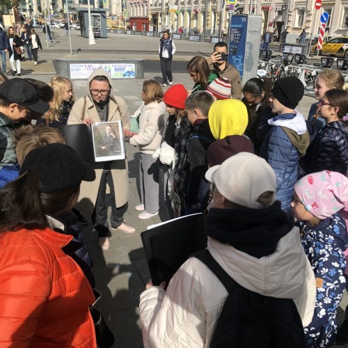 Вдохновить школьников Москвой Чехова: интерактивная экскурсия
