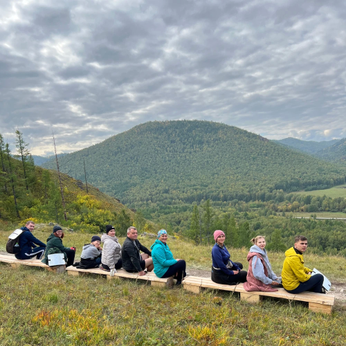 Активные выходные в Хакасии: сплав по Белому Июсу, треккинг по Тогыз-Аз, баня
