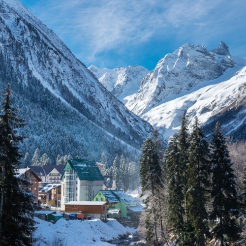 Своей компанией по Домбаю: Тебердинский заповедник, горы, пещеры, озёра