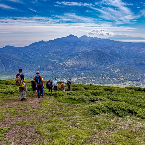 Джип-тур на Итуруп и Шикотан в мини-группе: неизведанные места, релакс в термах и гастрономия