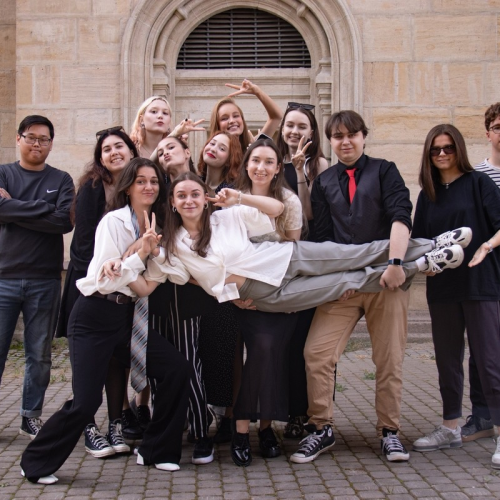 Мобильный квест в Петербурге: «В поисках 12 стульев»