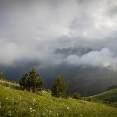 Приключения среди Кавказских гор: от плато Бермамыт до Чегемских водопадов