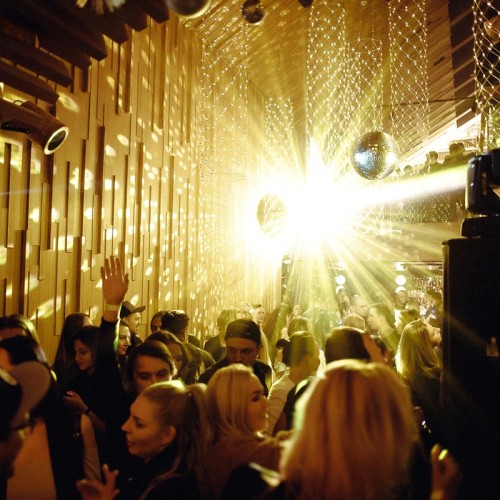 Декаданс и ренессанс: лекция-променад по необычным барам Петербурга (18+)