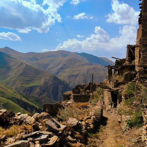 Неделя в стране гор: необычные места Дагестана и восхождение на Шалбуздаг