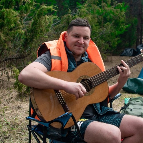 На катамаранах по Юрюзани: сплав «всё включено» с баней и проживанием в домиках