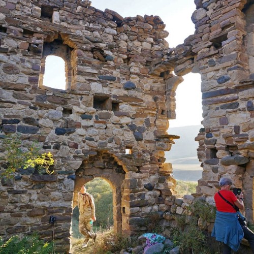 Треккинг налегке по Ингушетии: святилища, башенные комплексы и гора с герба Владикавказа