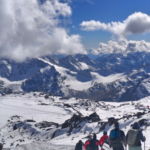 На внедорожнике по КЧР и КБР: Домбай, Эльбрус и Джилы-Су в мини-группе