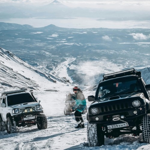 На Камчатку с вулканологом: VIP-экспедиция с прогулкой на вертолёте, рыбалкой, баней и деликатесами