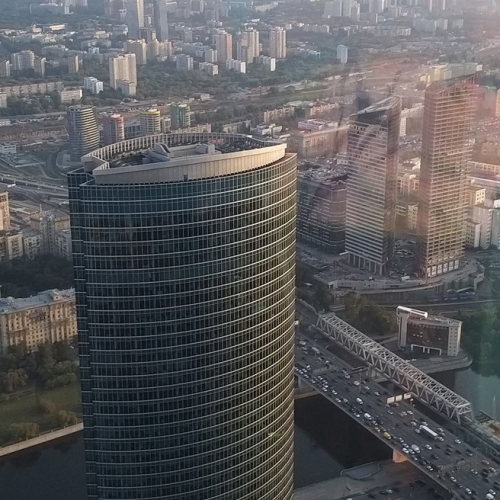 Небоскрёбы и ритм делового квартала — это Москва-Сити