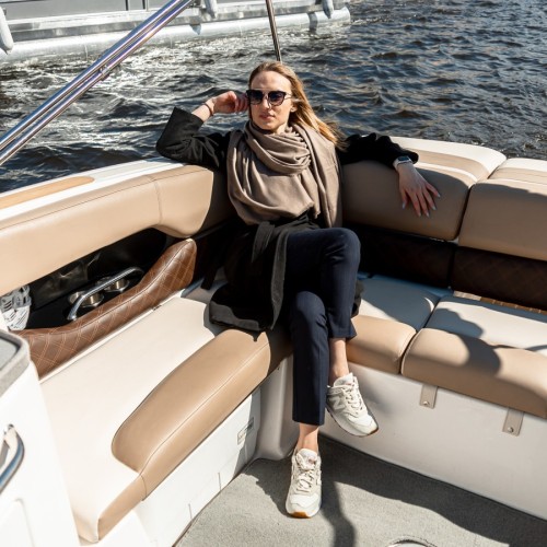 Классика Петербурга: прогулка на катере с аудиогидом или музыкой