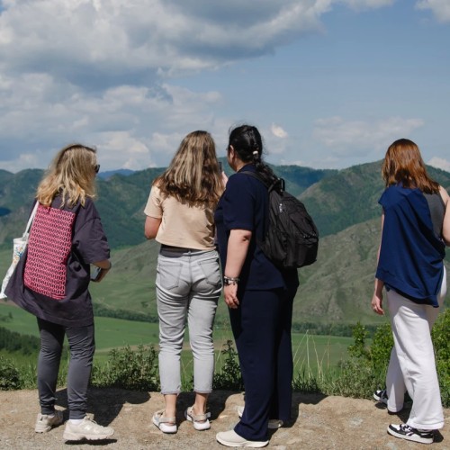 По легендарному Чуйскому тракту — к Гейзерному озеру