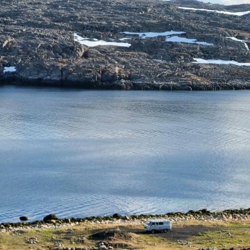 Рыбалка в тундре с ночёвками в палатках: ловим красную рыбу в озере, море или на сопках