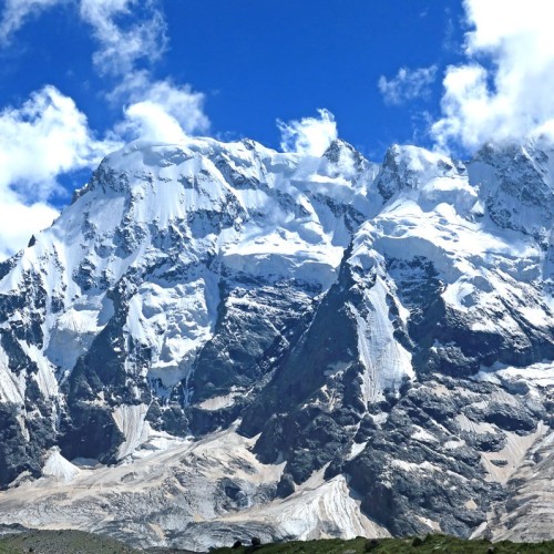 Перезагрузка в Безенги с проживанием в палатках: треккинг к ледникам, водопадам и диким турам
