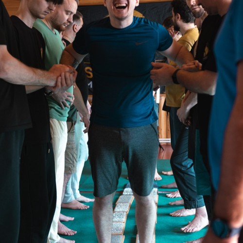 Мужской ретрит: перезагрузка в кругу единомышленников с практиками, тренировками и баней