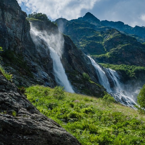 Треккинг-тур в Архыз с комфортом: прогулки в горах налегке с проживанием в гостевом доме
