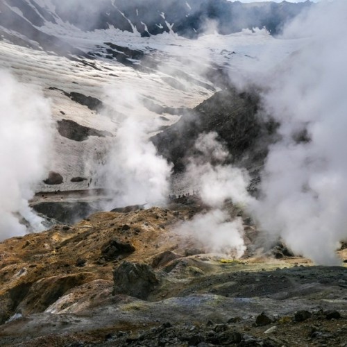 На Камчатку с вулканологом: VIP-экспедиция с прогулкой на вертолёте, рыбалкой, баней и деликатесами